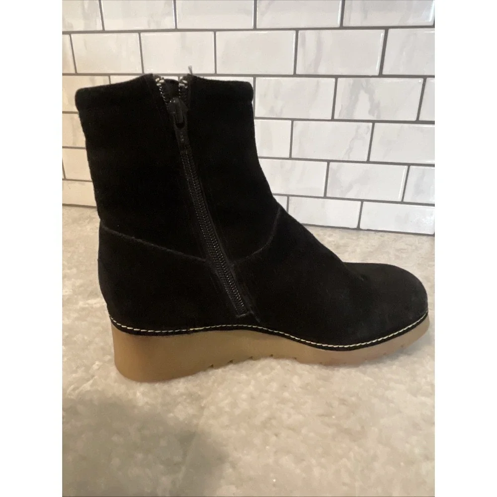 Kenneth Cole Reaction Boots Youth Size 3 Black Suede Leather Chelsea Booties